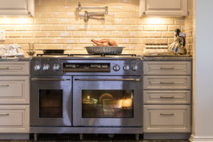 Best Kitchen Ventilation for Thanksgiving Preparation